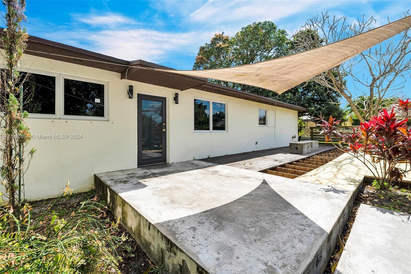 14300 NW 77th Ave, Miami Lakes FL 33016 photo 5