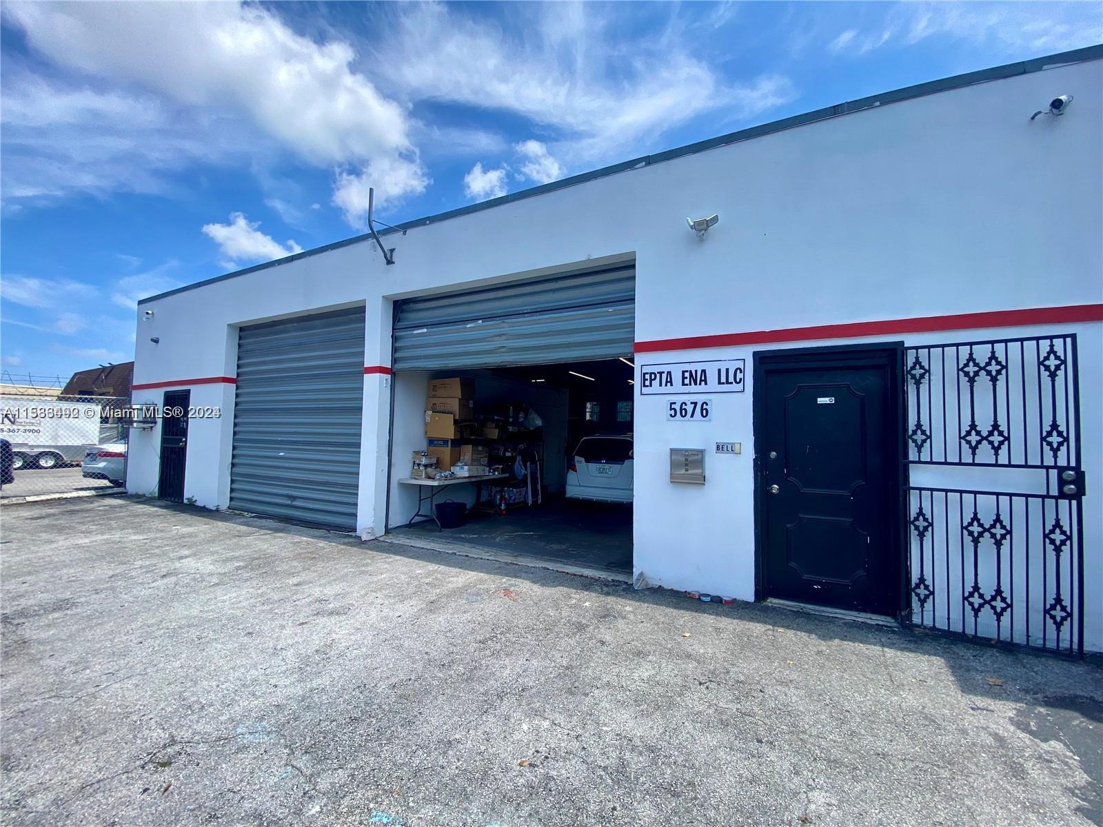 5676 Funston St, Hollywood FL 33023