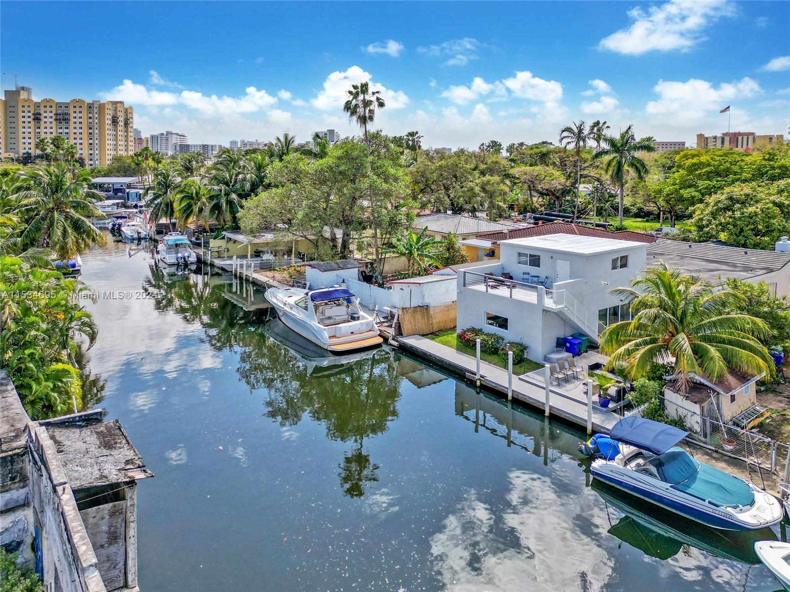 805 NW 7th St Rd, Miami FL 33136 photo 3