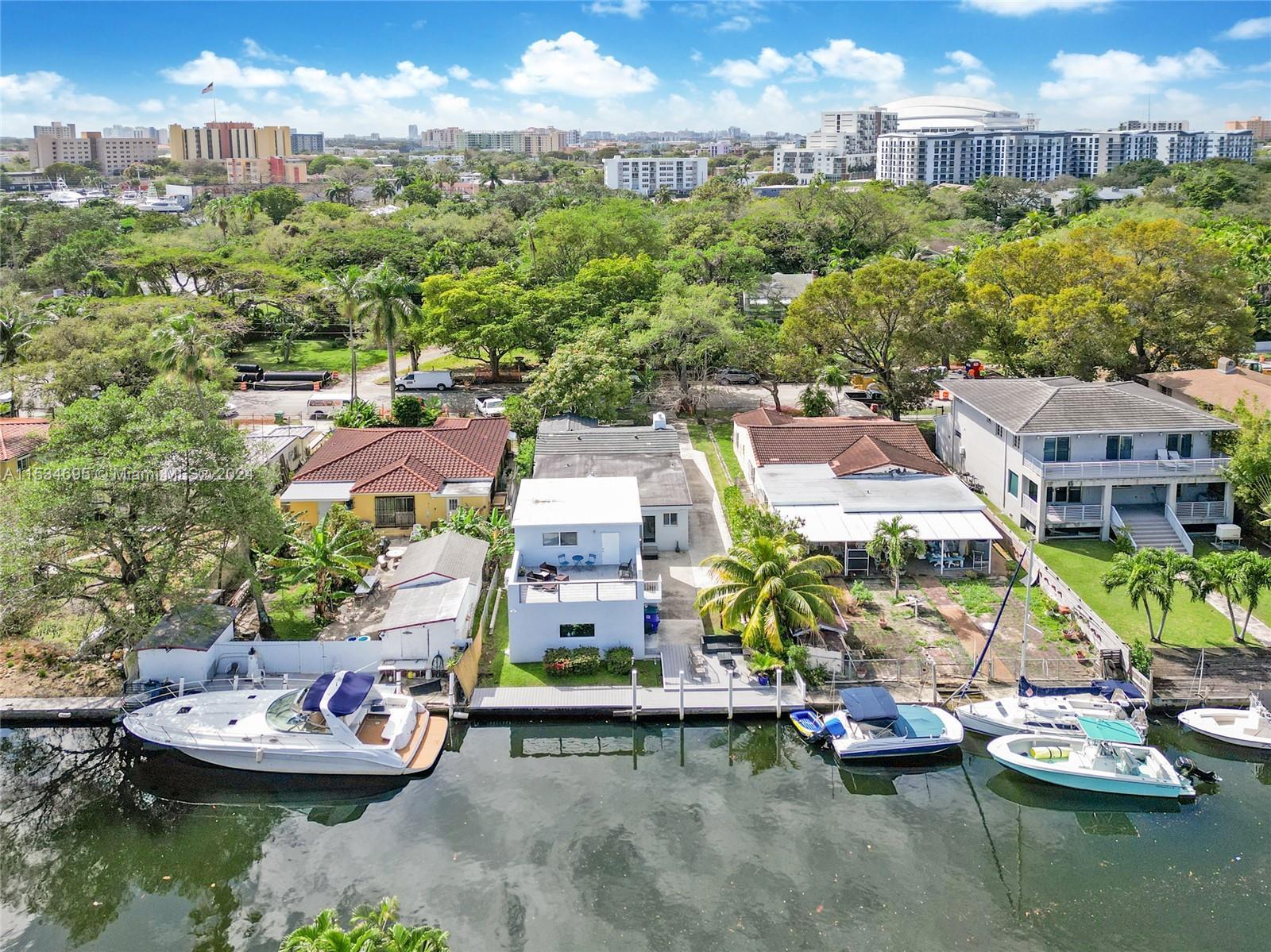 805 NW 7th St Rd, Miami FL 33136 photo 4