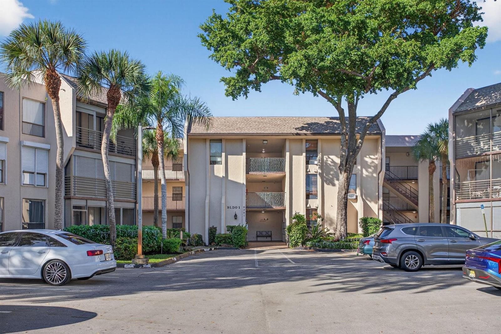 6301 N University Drive # 319, Tamarac FL 33321 photo 2