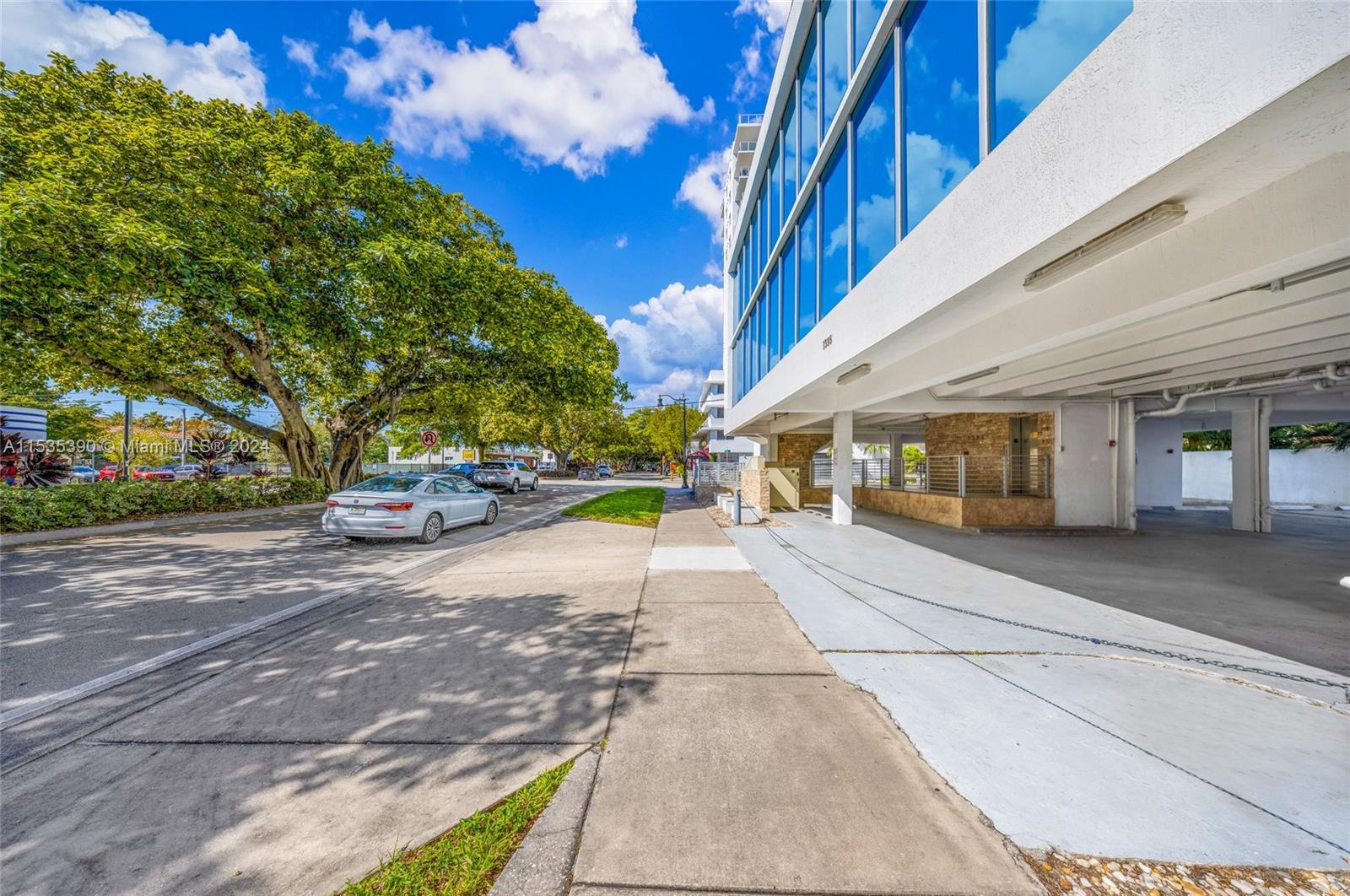 1395 SW 22nd St, Miami FL 33145 photo 3