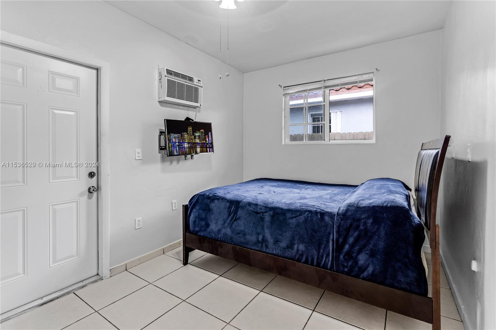 Hialeah, FL 33013 photo 2
