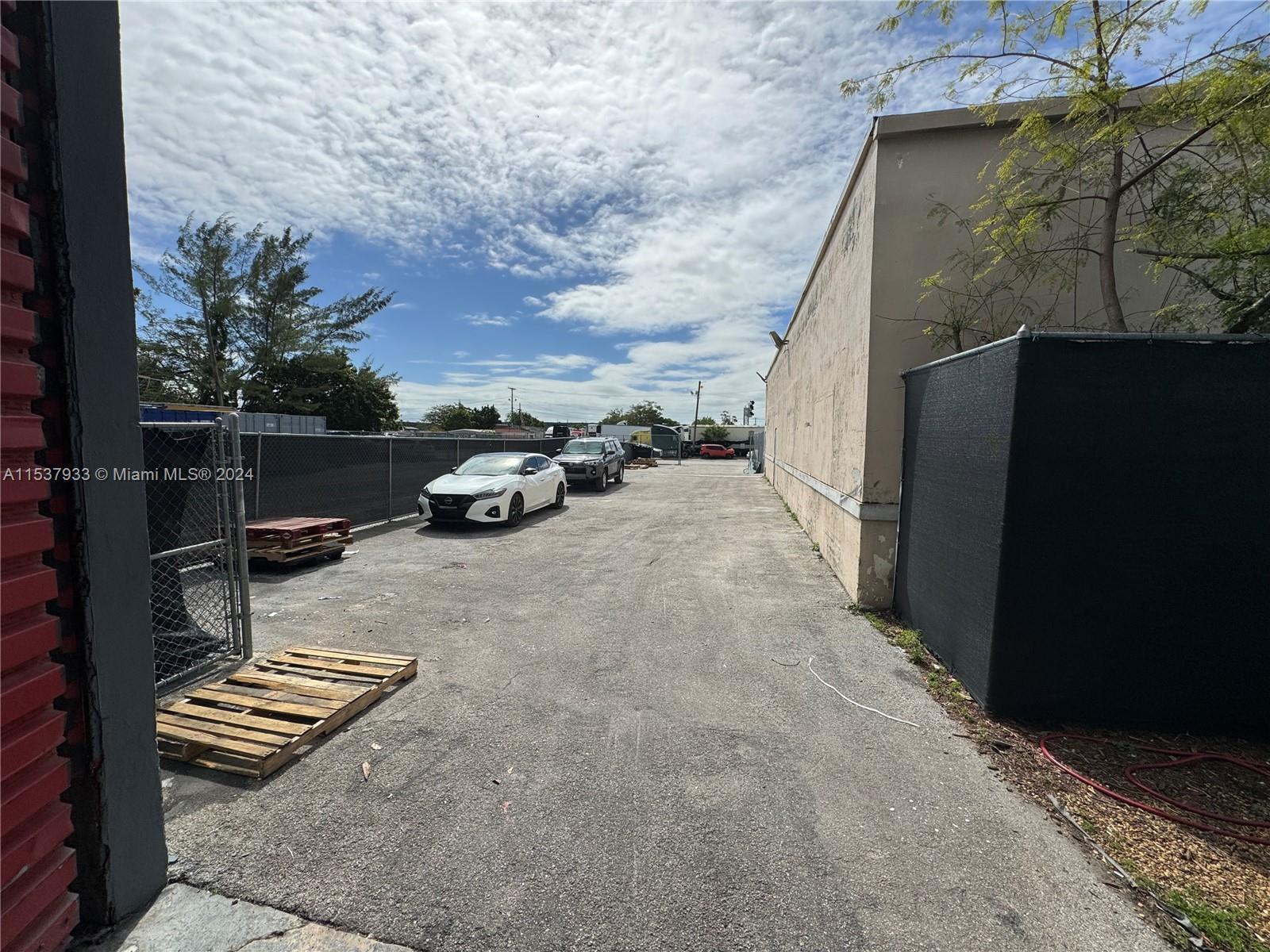 7640 NW 36th Ave, Miami FL 33147 photo 3