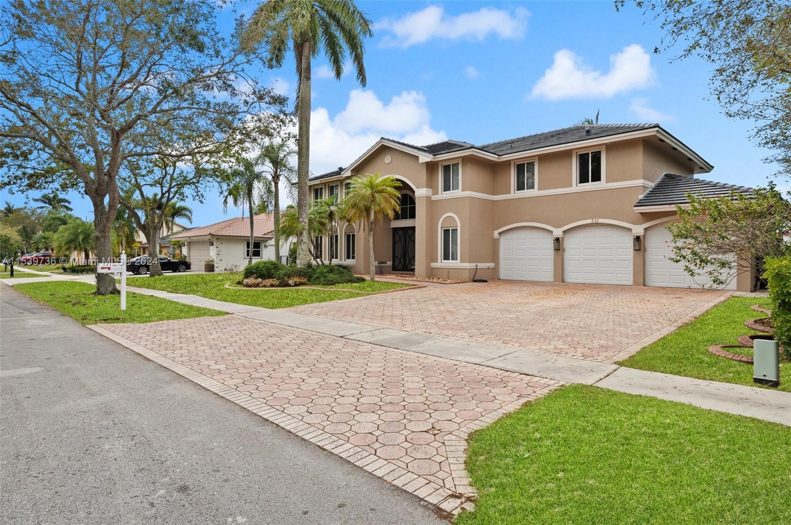 310 NW 198th Ave, Pembroke Pines FL 33029 photo 2