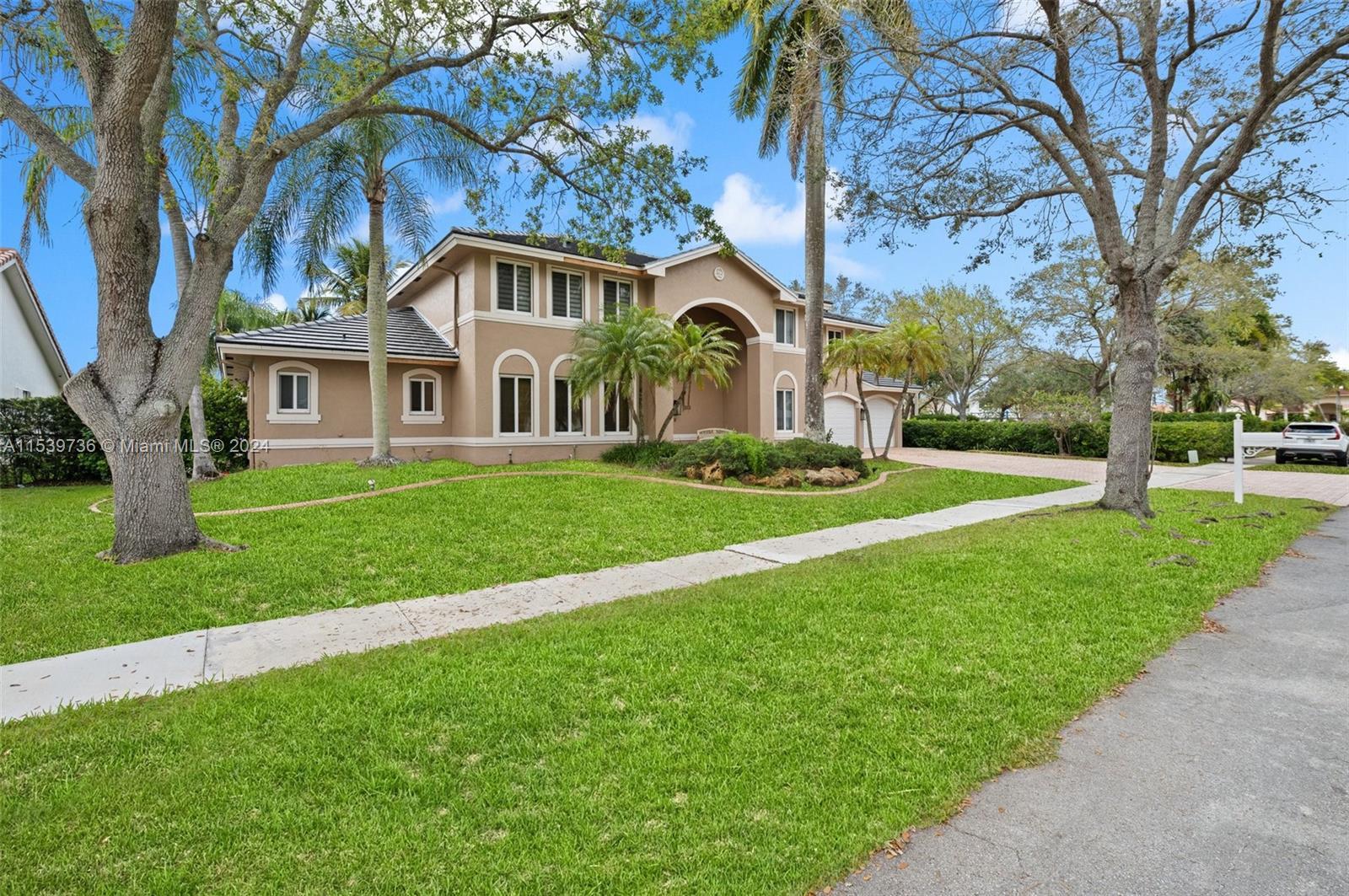 310 NW 198th Ave, Pembroke Pines FL 33029 photo 3