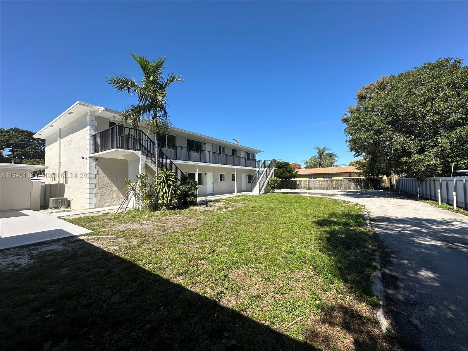 2719 Lincoln St # 7, Hollywood FL 33020 photo 4