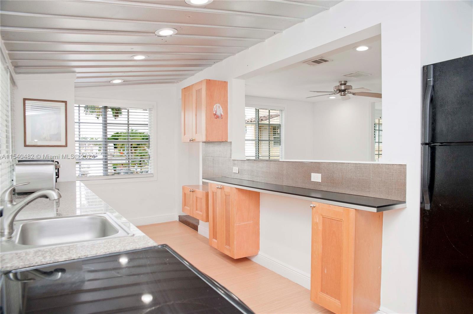 219-223 S 17 Avenue #1-10, Hollywood FL 33020 photo 3