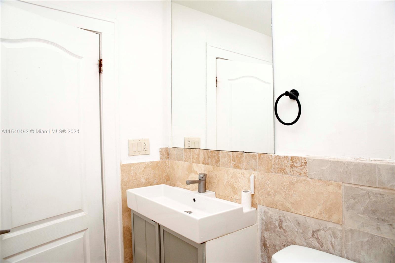 219-223 S 17 Avenue #1-10, Hollywood FL 33020 photo 4