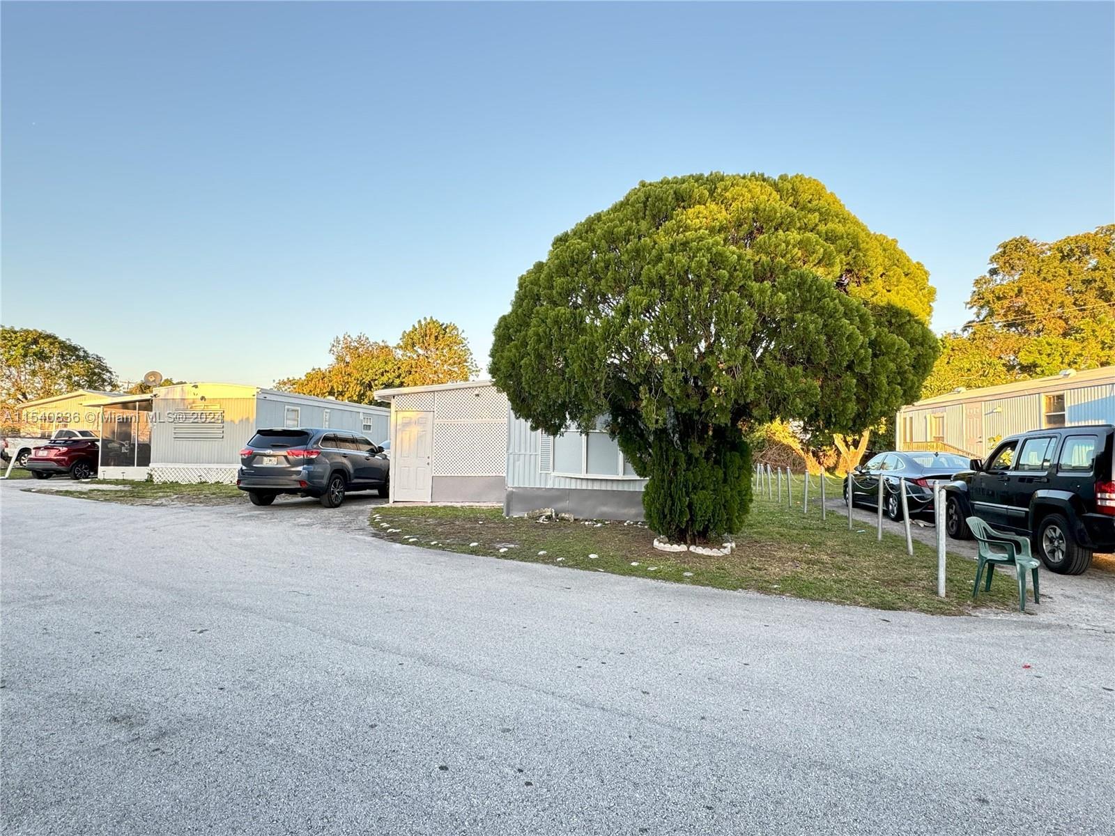 4955 NW 199th St, Miami Gardens FL 33055 photo 2
