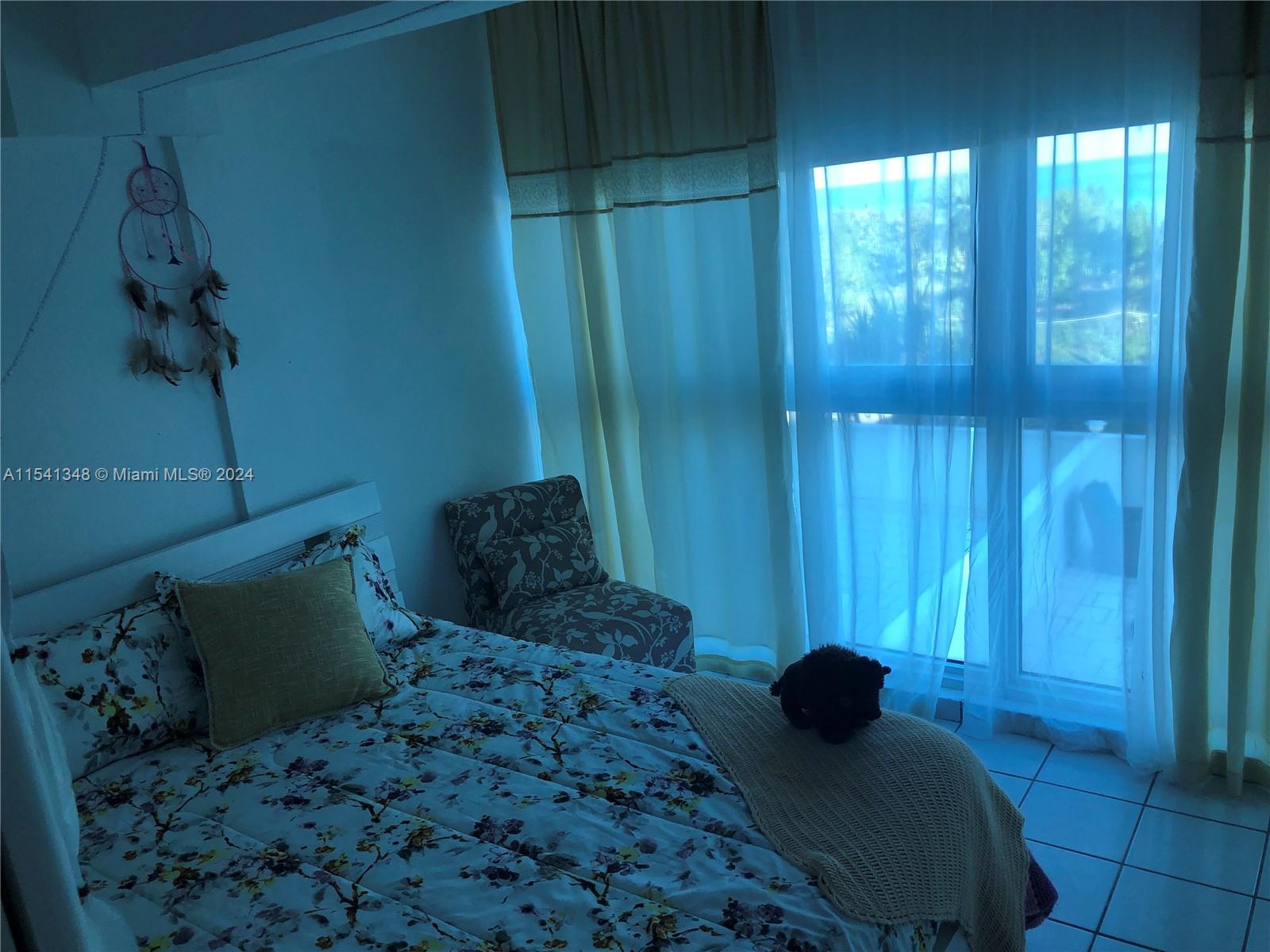 5445 Collins Ave, Miami Beach FL 33140 photo 2