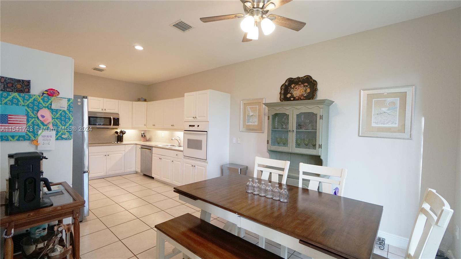 8624 SW 139th Ter, Palmetto Bay FL 33158 photo 5