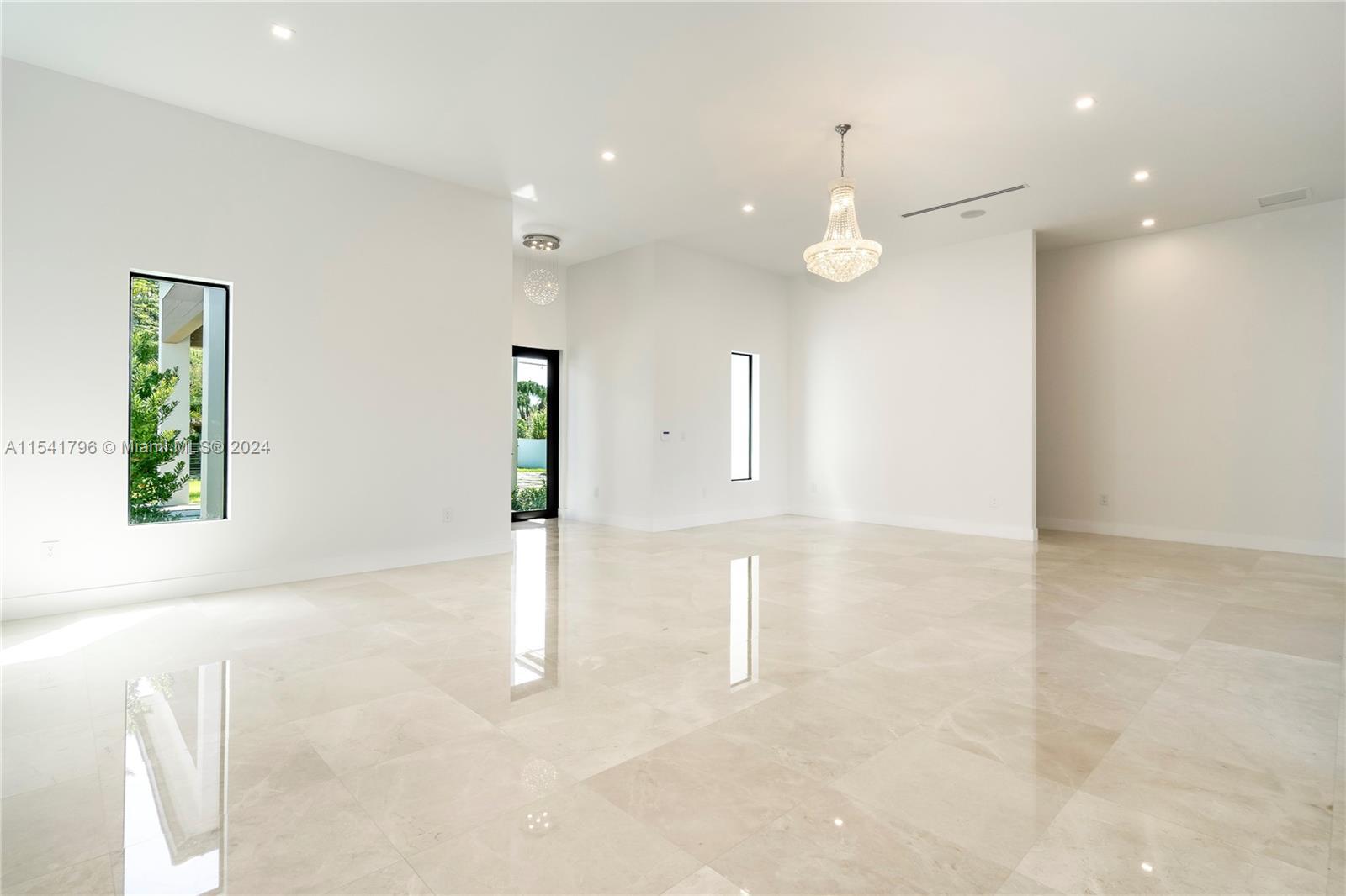 80 NW 129th Ave, Miami FL 33182 photo 4