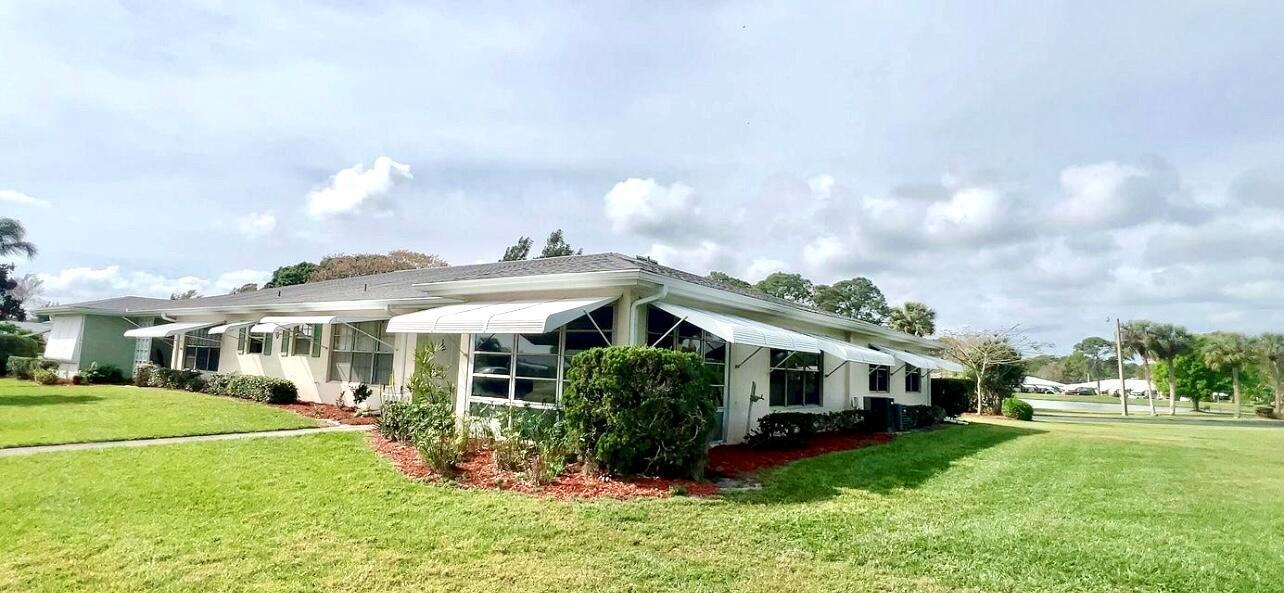 905 Savannas Point Drive # D, Fort Pierce FL 34982 photo 2