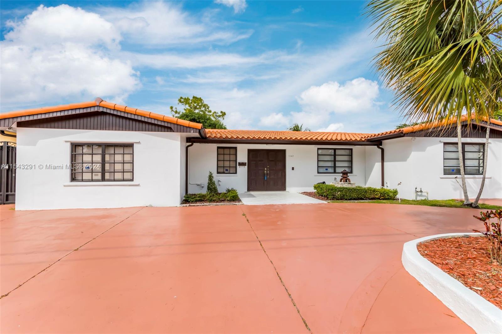 1143 W 60th St, Hialeah FL 33012 photo 3