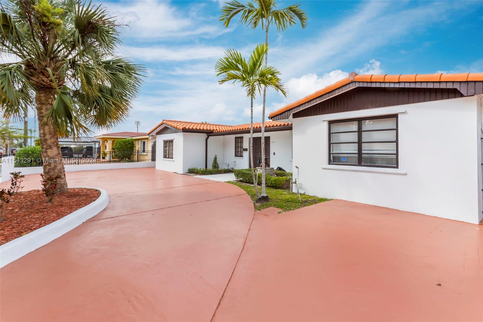 1143 W 60th St, Hialeah FL 33012 photo 5
