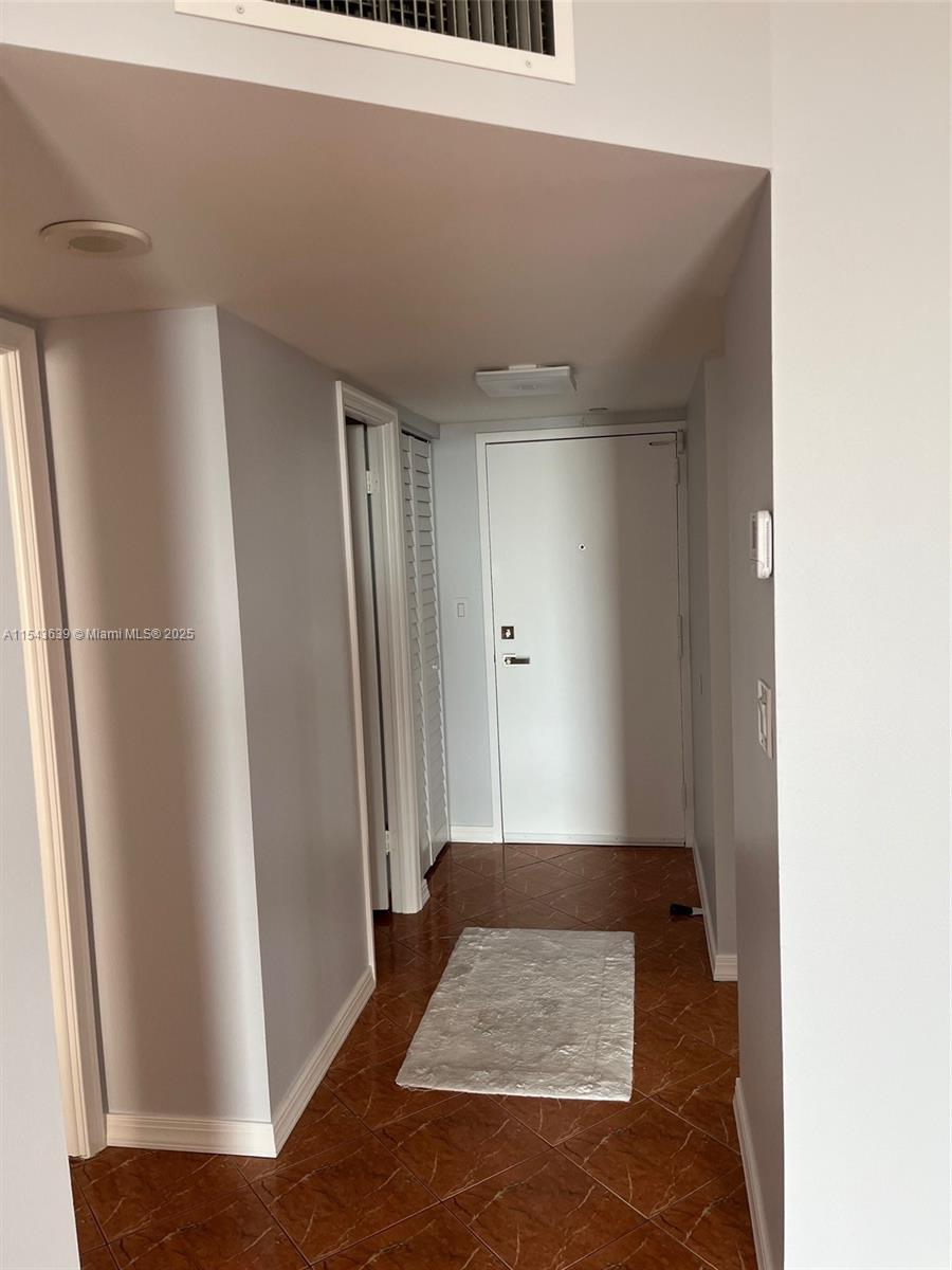 2801 NE 183rd St # 2103W, Aventura FL 33160 photo 3