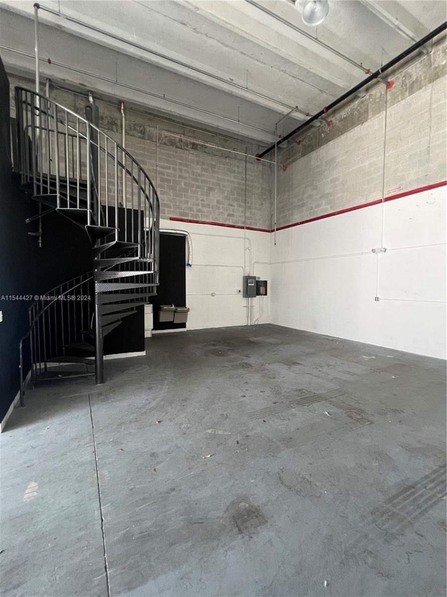 2365 NW 70th Ave 6, Miami FL 33122 photo 3