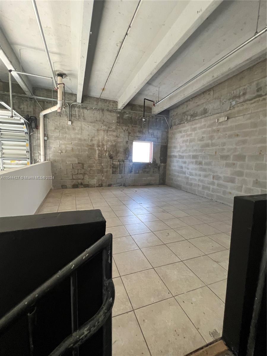 2365 NW 70th Ave 6, Miami FL 33122 photo 4