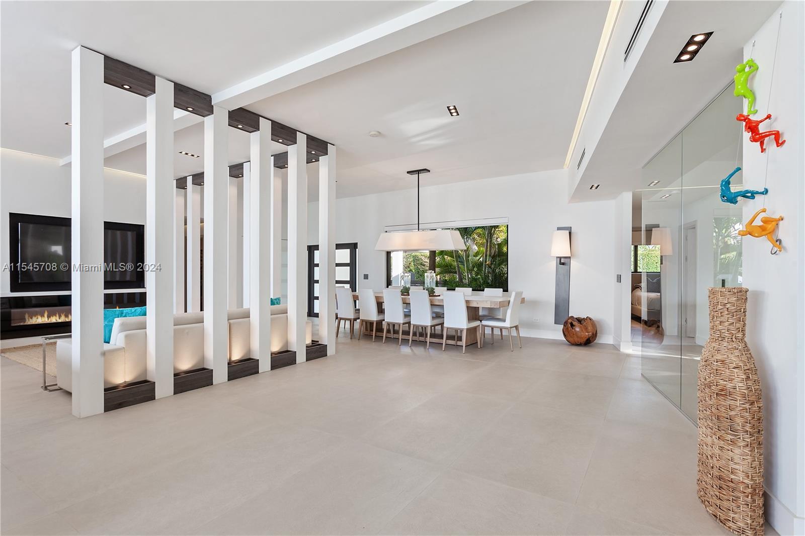 7972 Biscayne Point Cir, Miami Beach FL 33141 photo 5