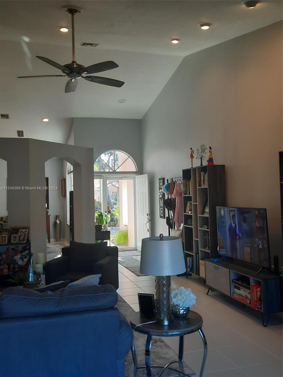 8219 Via Di Veneto, Boca Raton FL 33496 photo 4