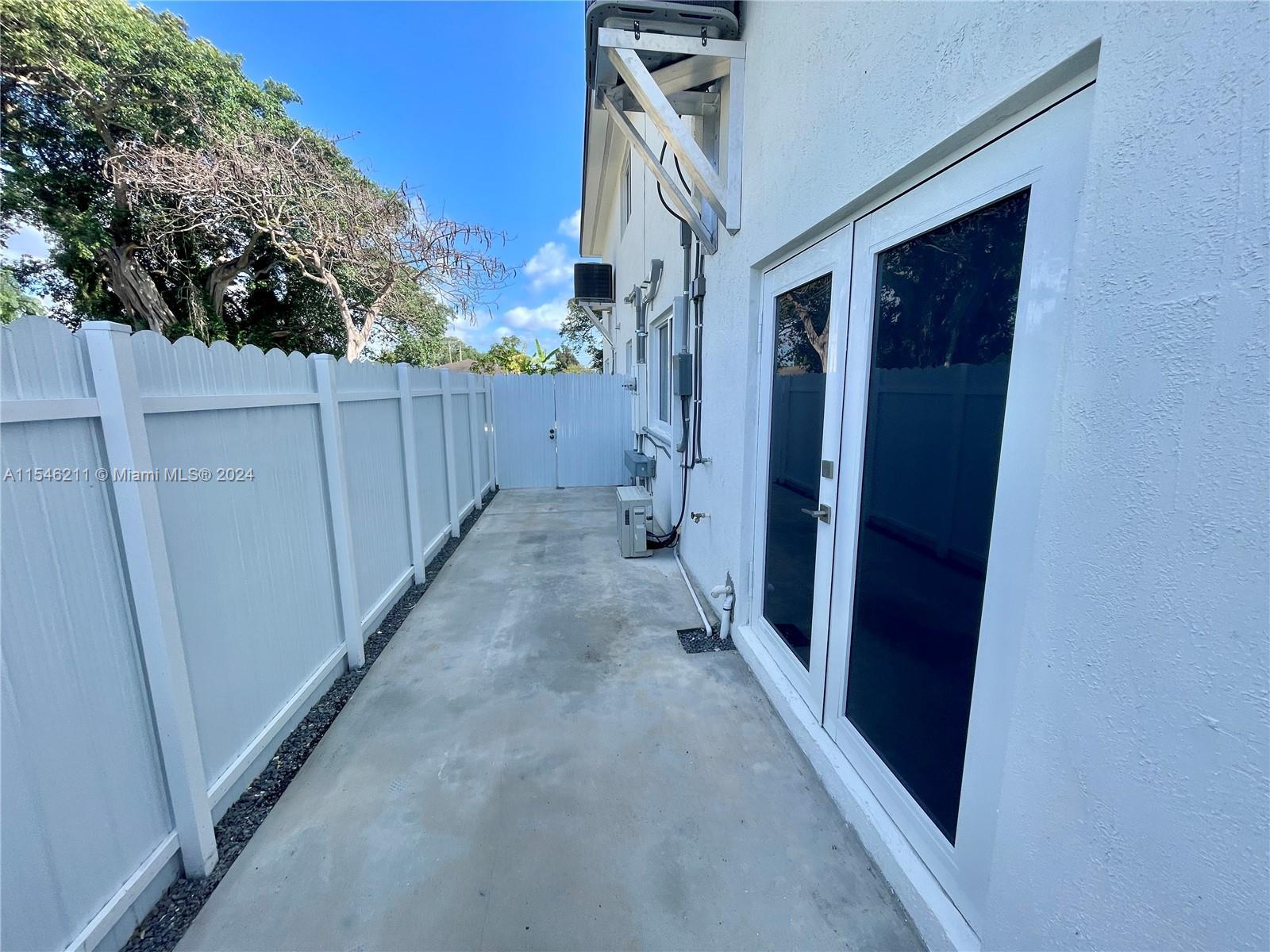 11939 SW 218th St # 2, Miami FL 33170