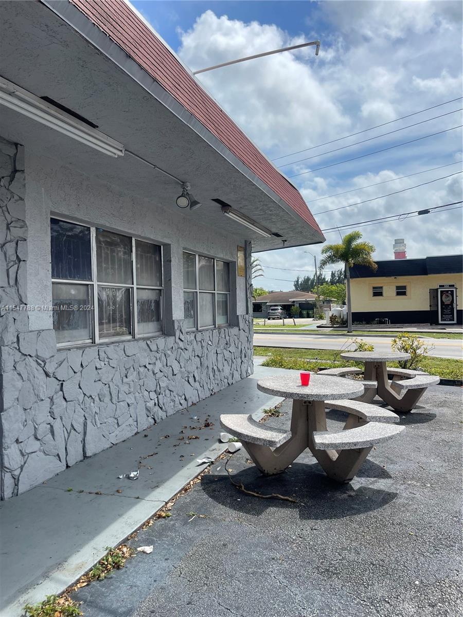 889 Foster Rd, Hallandale Beach FL 33009 photo 4