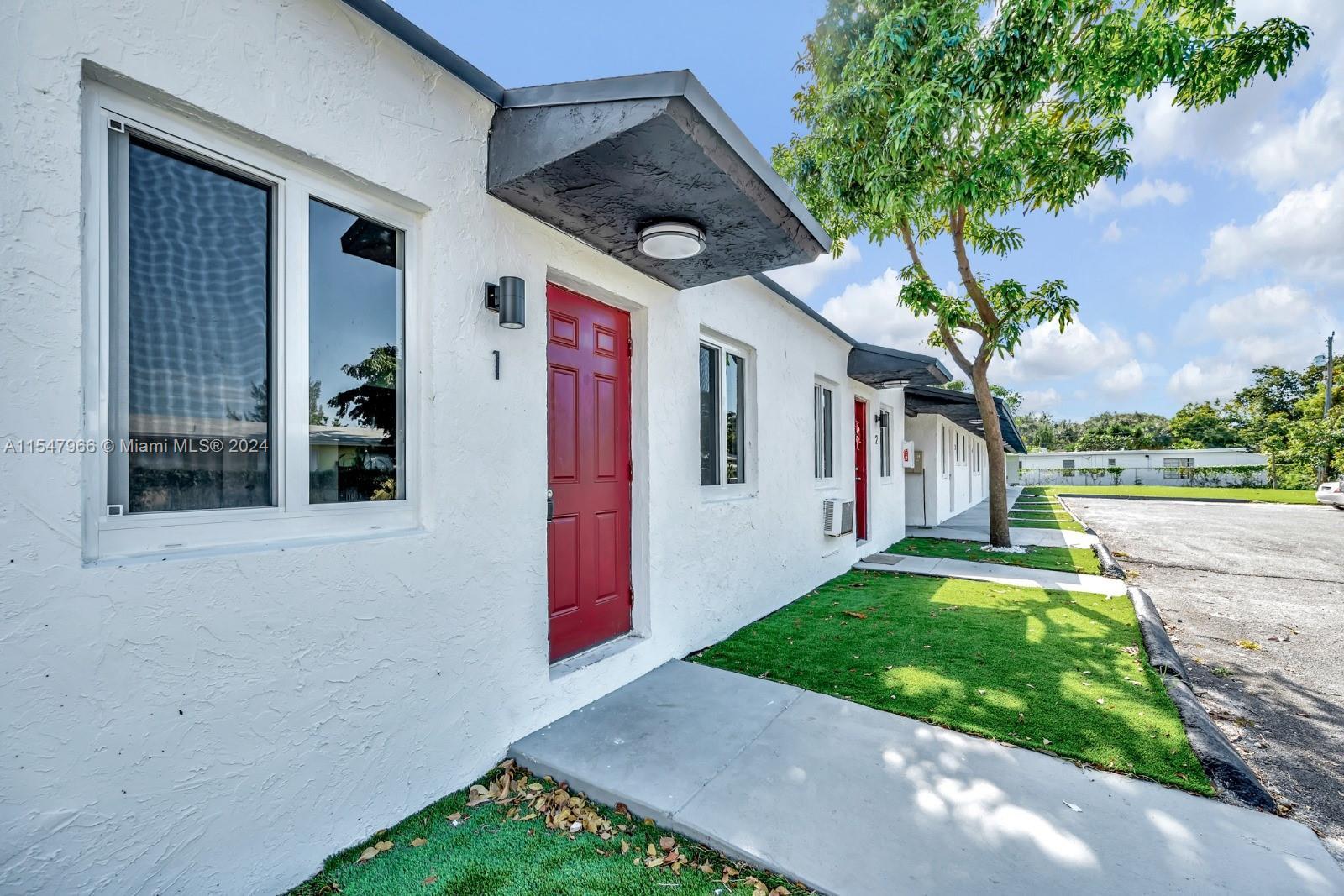 2308 Jackson St, Hollywood FL 33020 photo 5