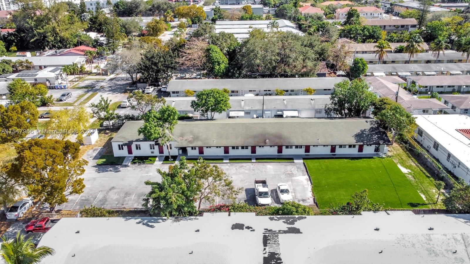 2308 Jackson St, Hollywood FL 33020 photo 4