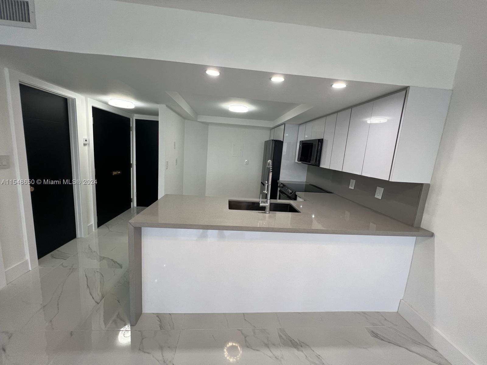 1301 NE Miami Gardens Dr # 1101W, Miami FL 33179 photo 5