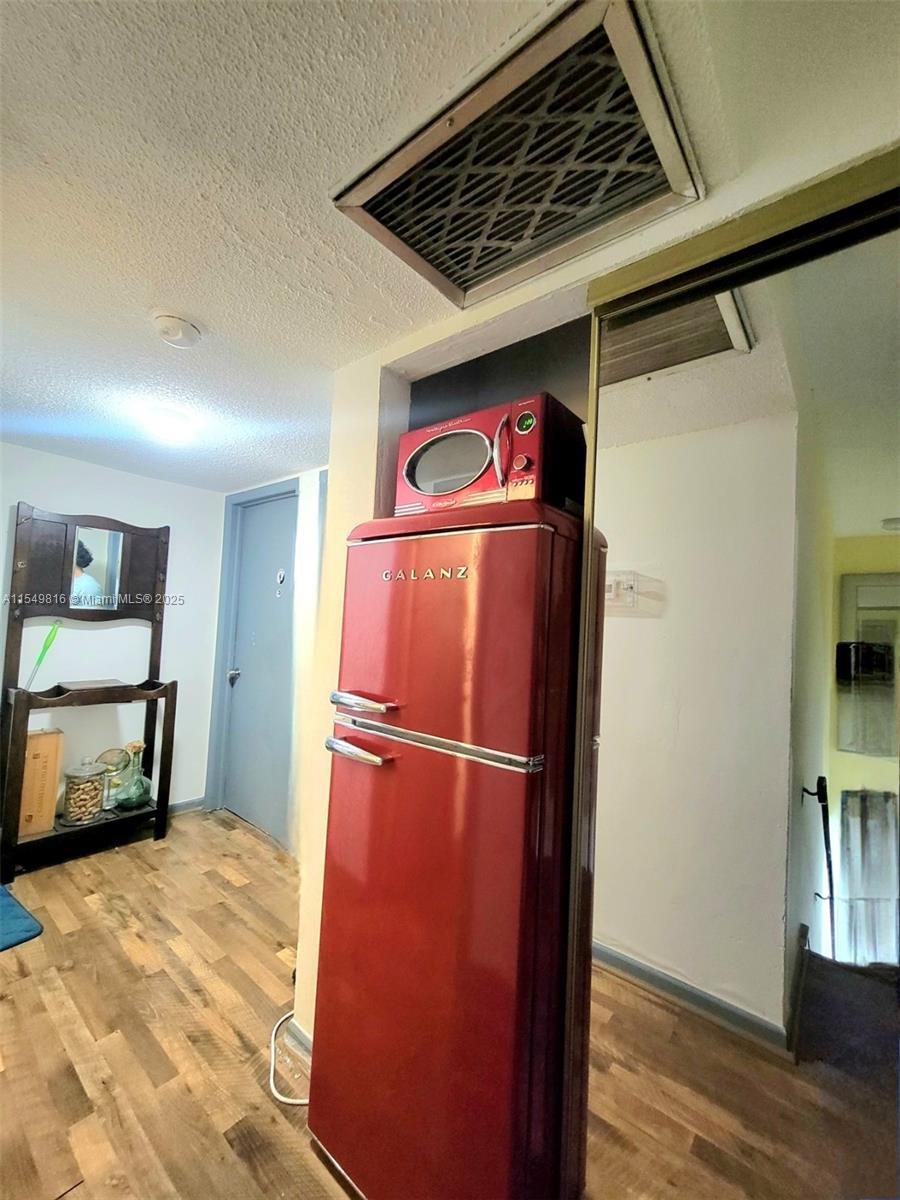 631 NW 10th St, Miami FL 33136 photo 5