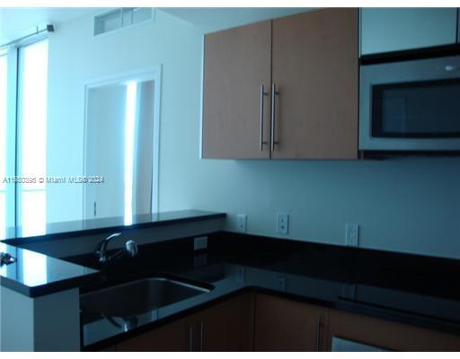 300 S BISCAYNE # 2611, Miami FL 33131 photo 5