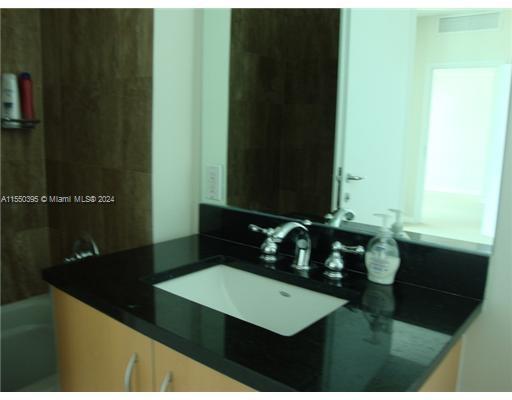 300 S BISCAYNE # 2611, Miami FL 33131 photo 4