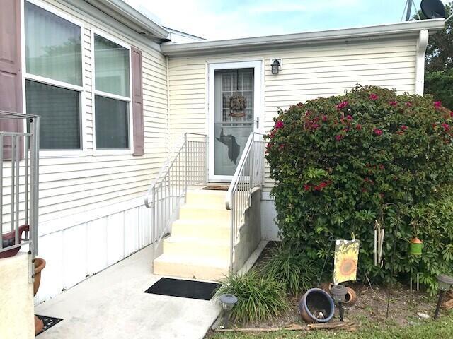 20 Madrid Lane, Port St. Lucie FL 34952 photo 2
