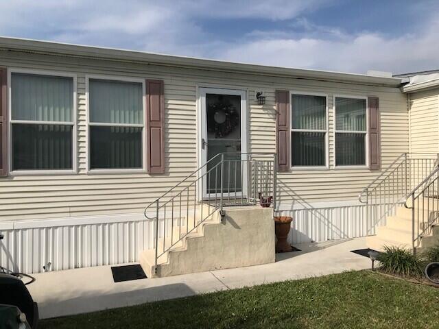 20 Madrid Lane, Port St. Lucie FL 34952