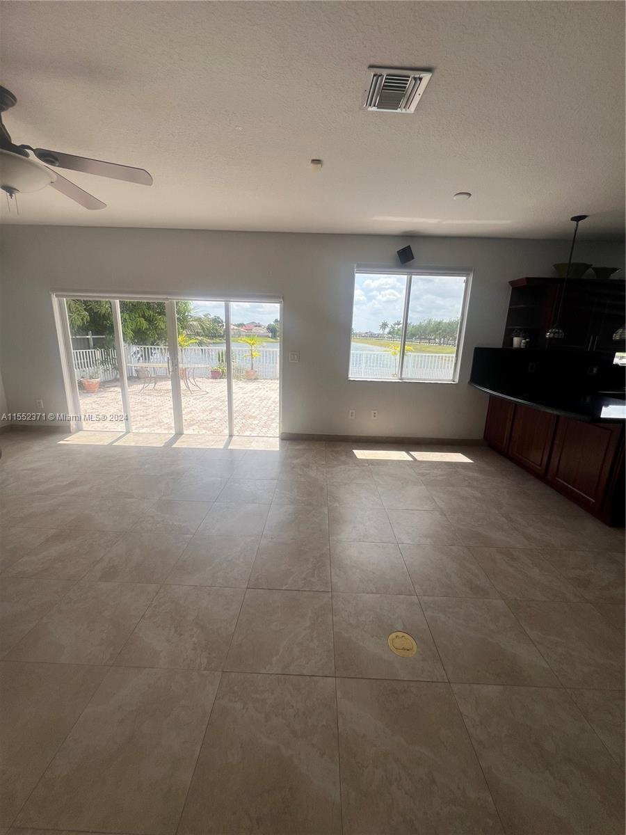 15272 SW 11th St, Miami FL 33194 photo 3