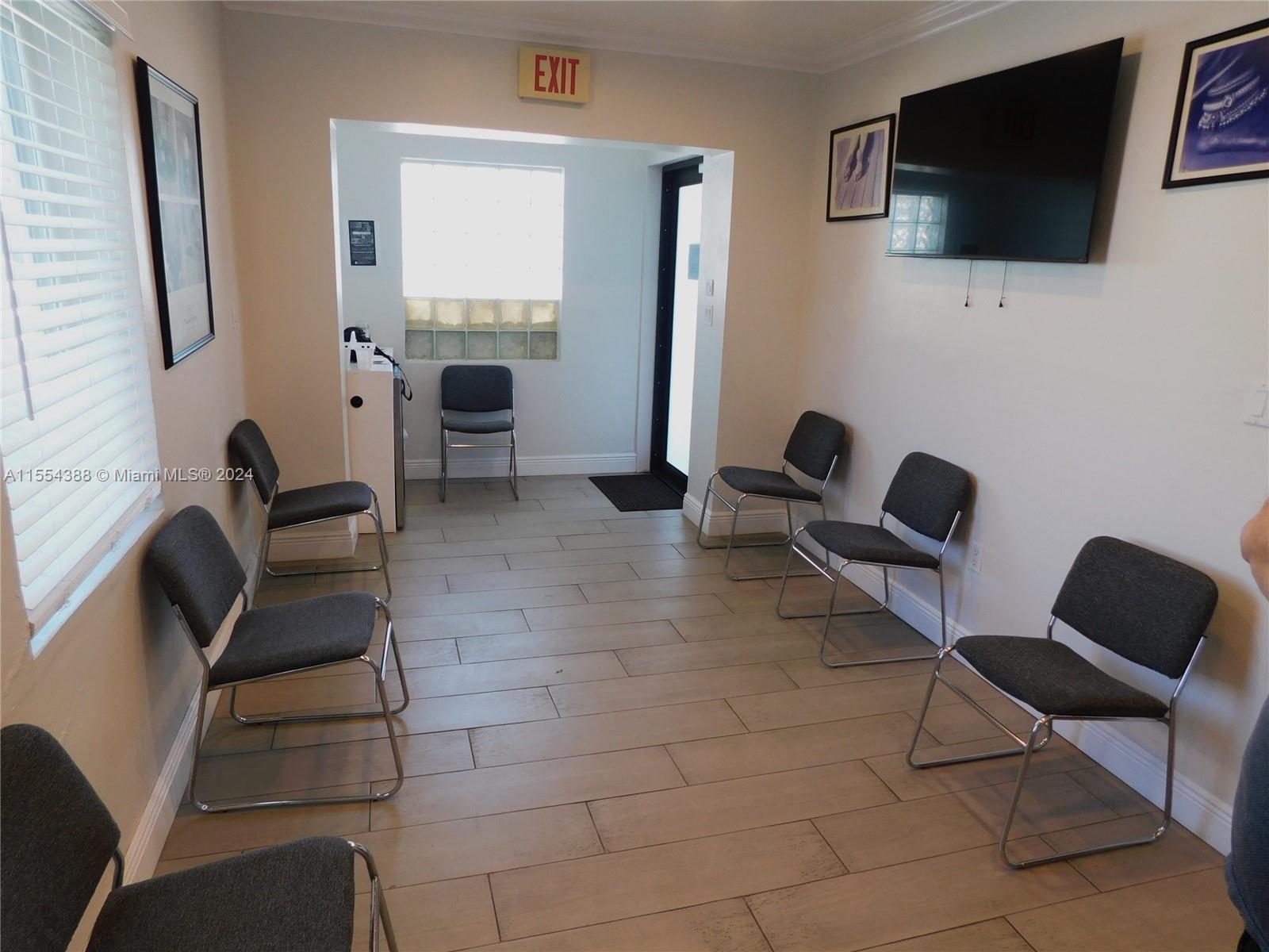 4540 NW 7th St, Miami FL 33126 photo 2