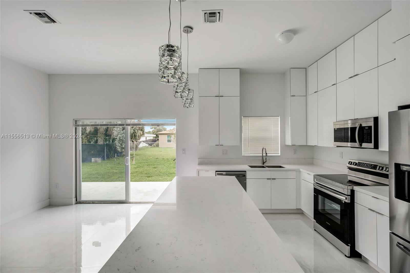 1922 NW 9th St, Pompano Beach FL 33069 photo 5