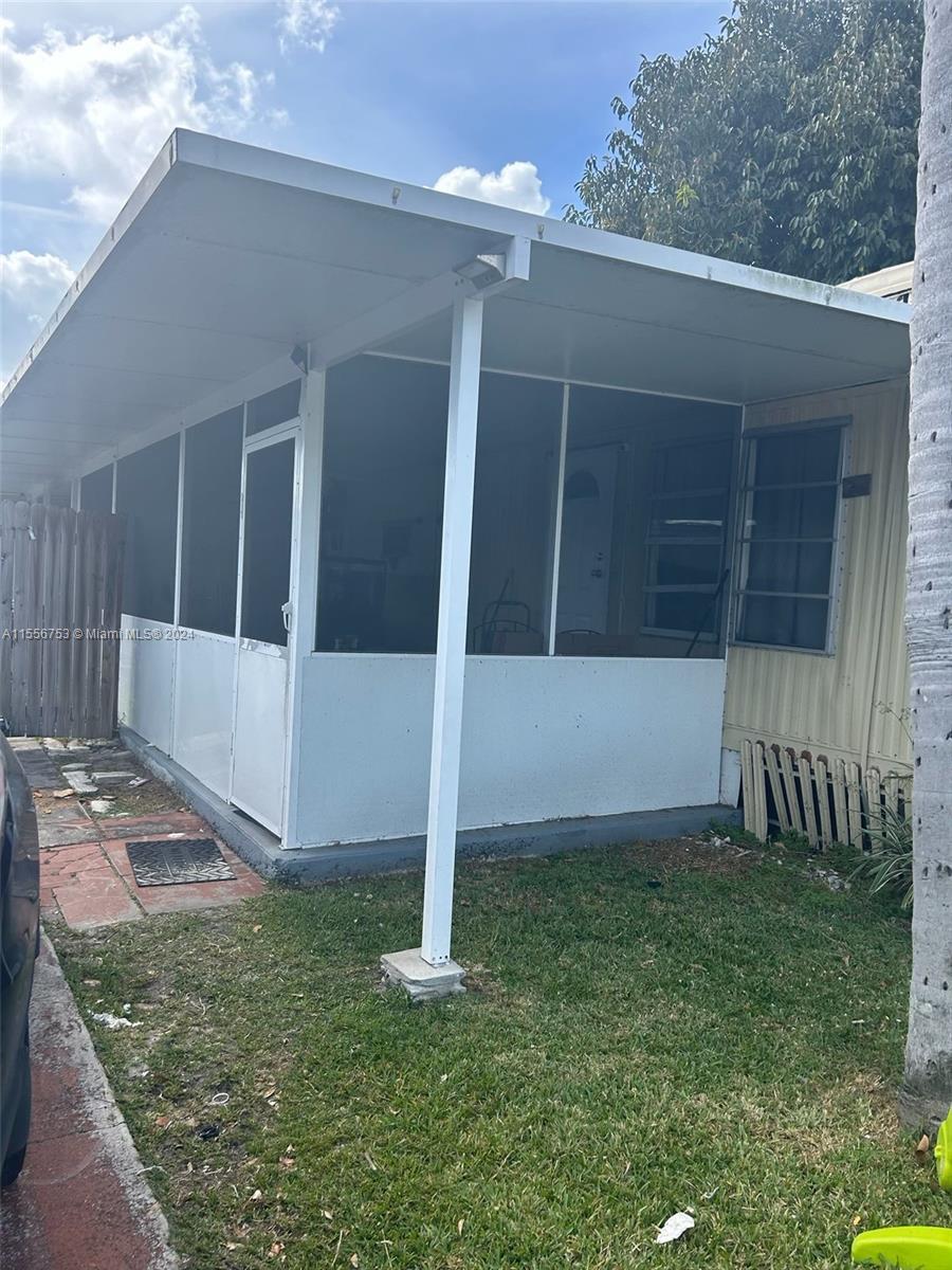 4831 SW 48 ave unit 8, Davie FL 33314 photo 2