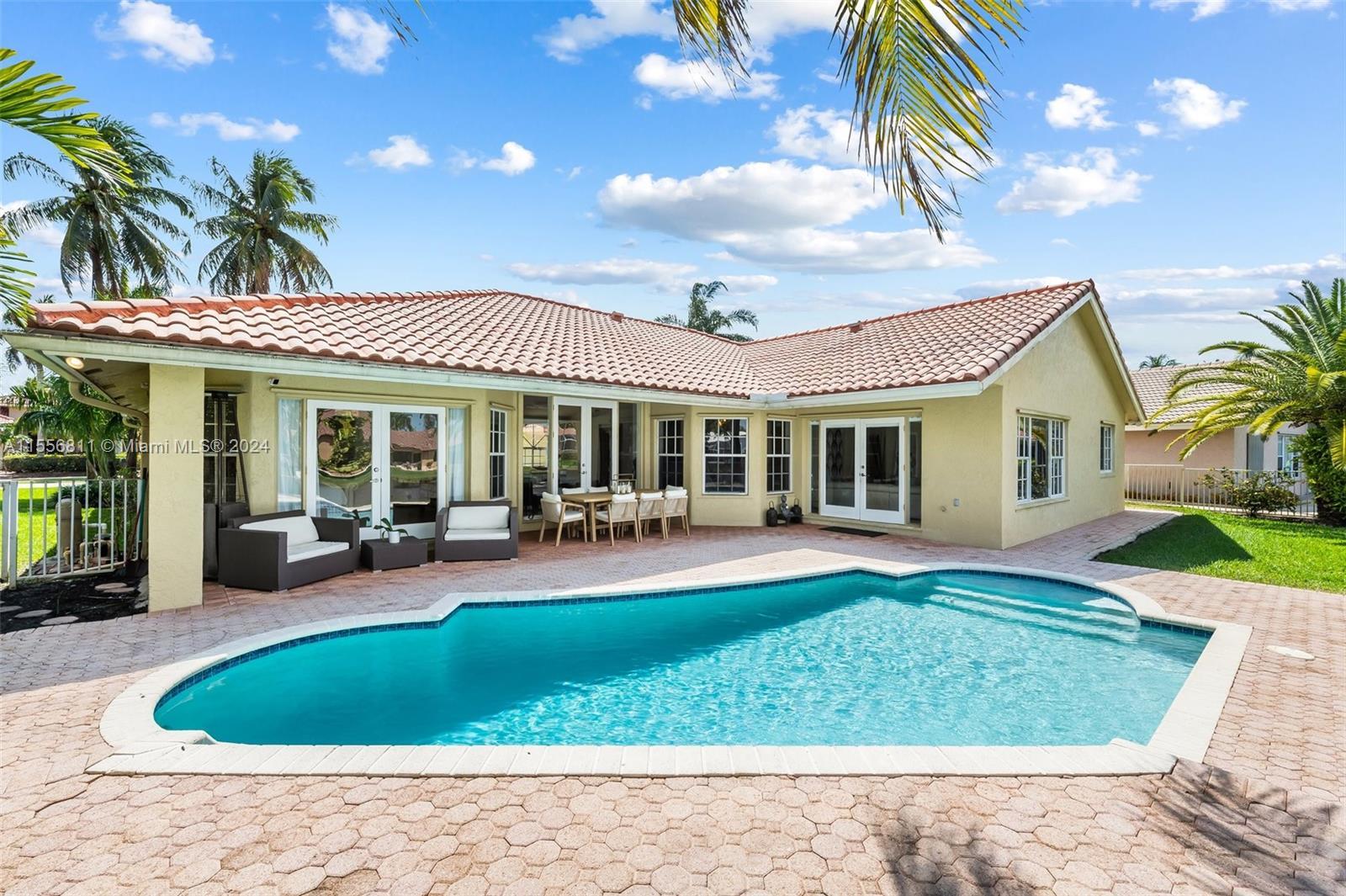 10901 NW 6th St, Plantation FL 33324