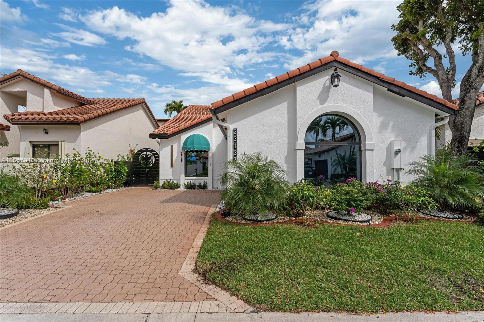 23137 Via Stel, Boca Raton FL 33433 photo 2