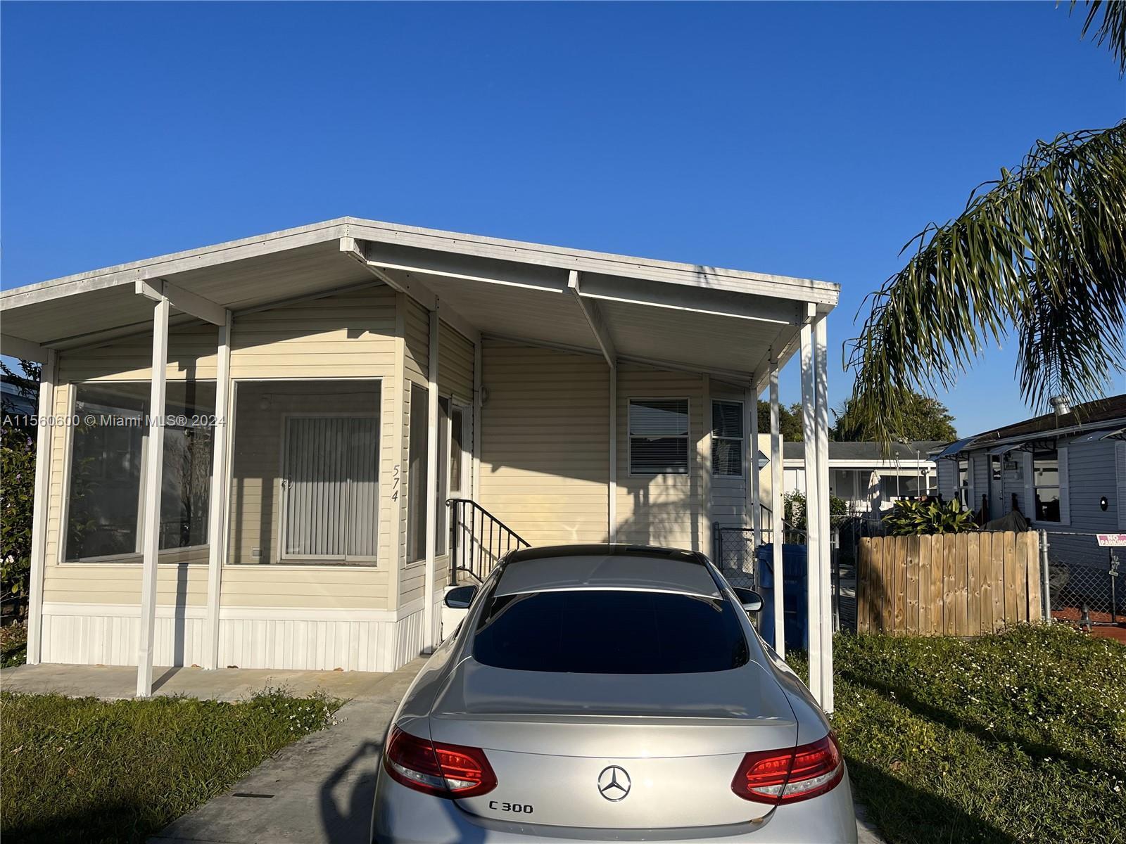 19800 SW 180 AVE UNIT 574, Miami FL 33187