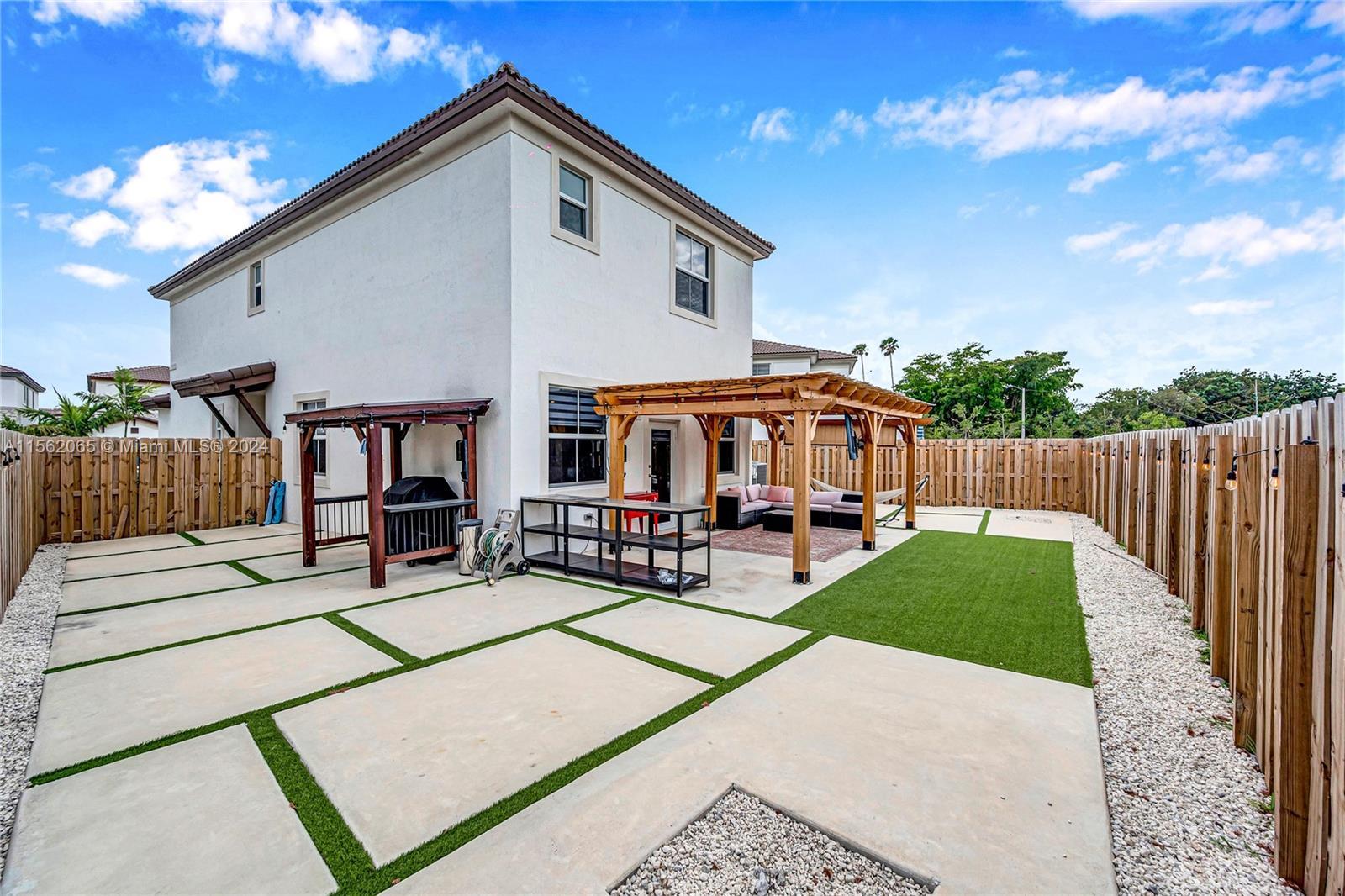 2415 NW 131 Cir, Miami FL 33167 photo 4