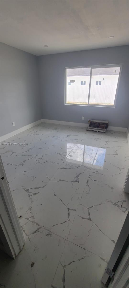3350 NW 101st St, Miami FL 33147