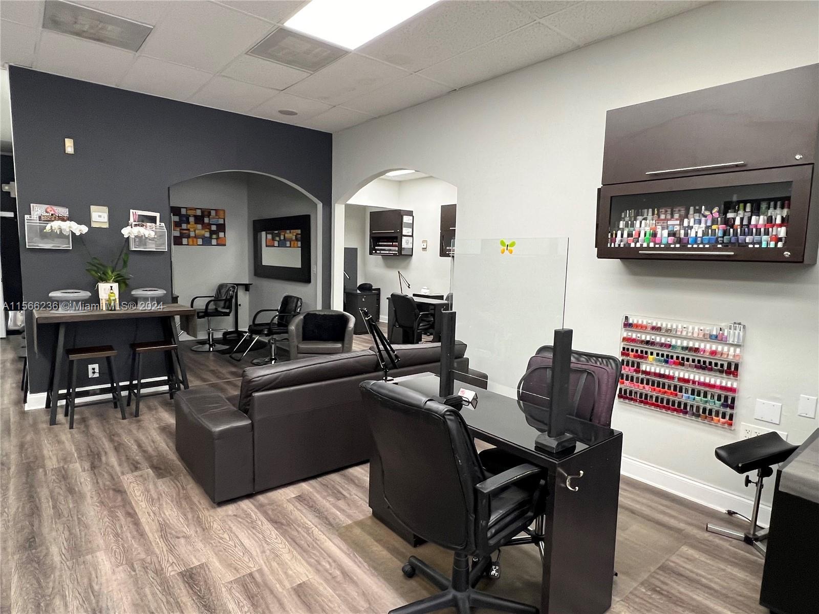 Hair Salon & Nails on US-1, Pinecrest FL 33156 photo 3