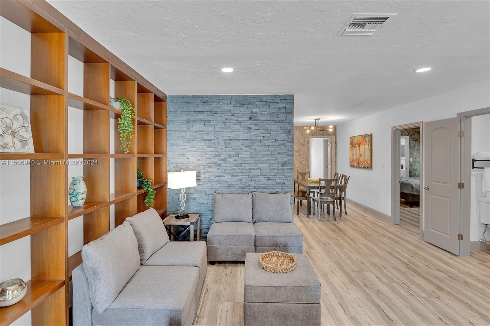 1209 NE 2nd St, Fort Lauderdale FL 33301 photo 4