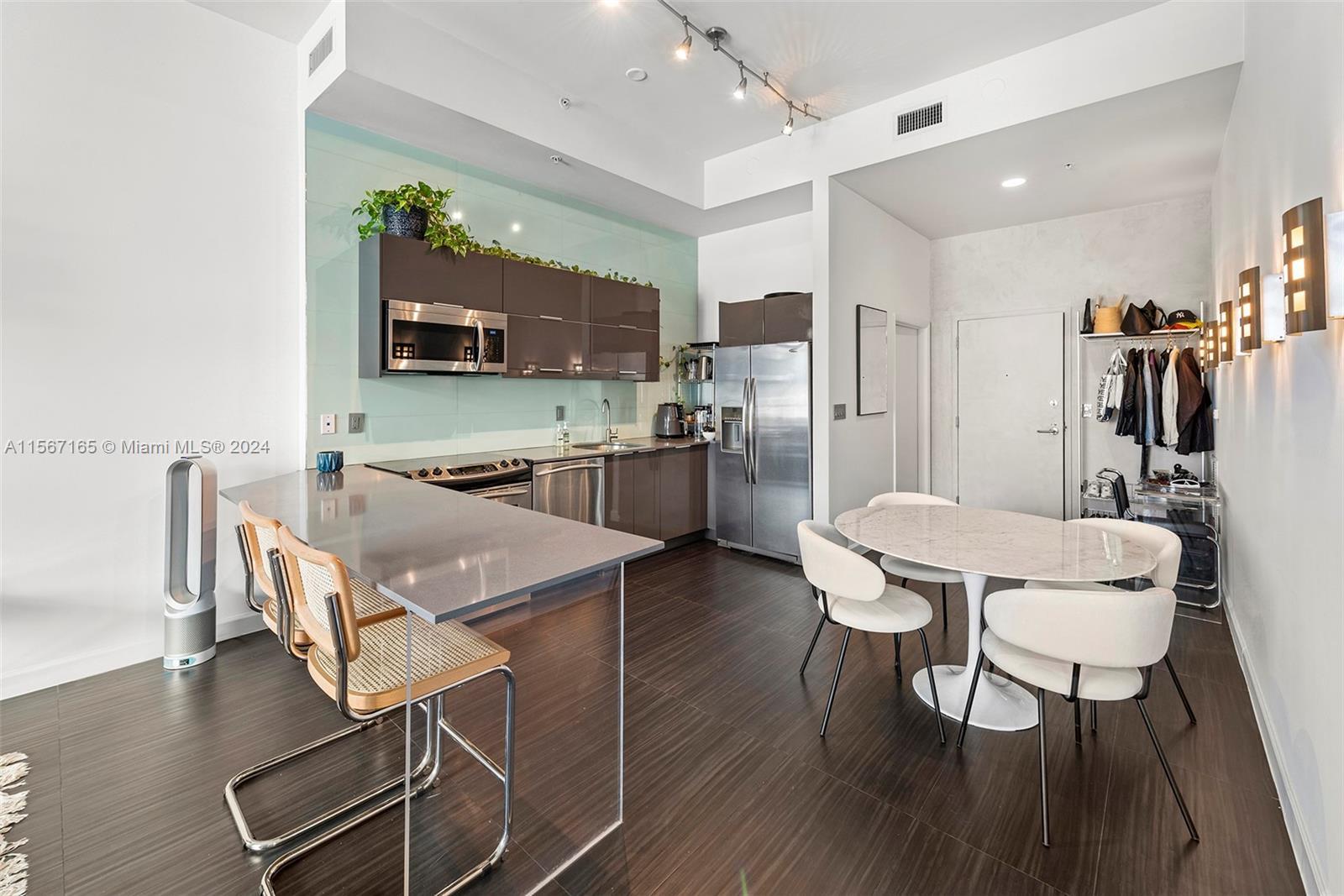 2001 Meridian Ave # 517, Miami Beach FL 33139 photo 5