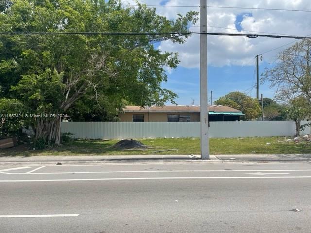 2155 NW 152nd St, Miami Gardens FL 33054