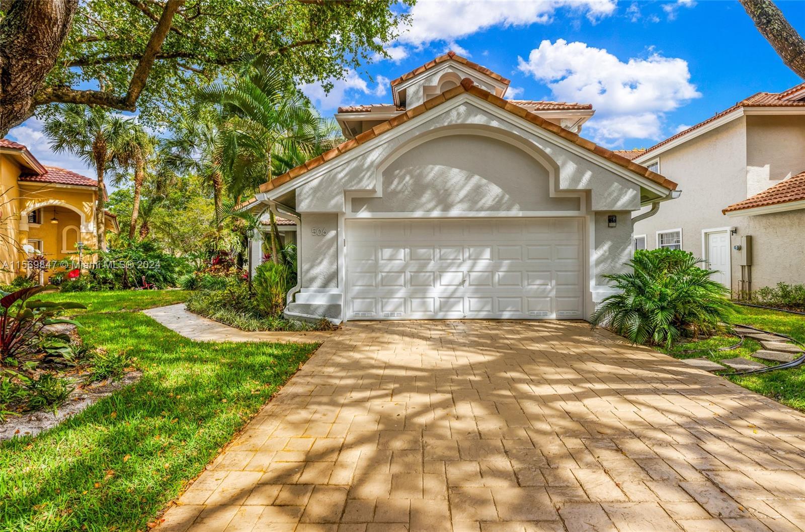 506 Misty Oaks Dr, Pompano Beach FL 33069