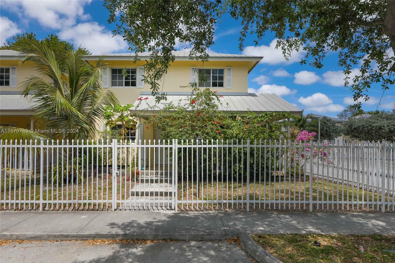 385 NW 19th St # 72, Miami FL 33136 photo 2
